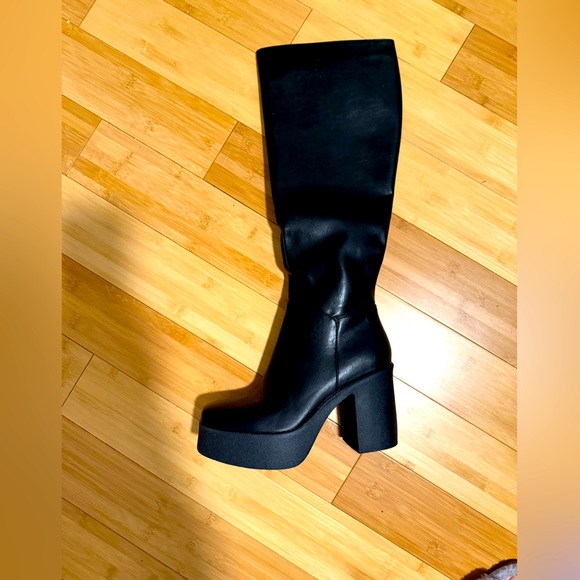 LAMODA Slick Nicks Platform Knee High Boots – Black – Size 8 – Style LMF856 - Picture 1 of 7
